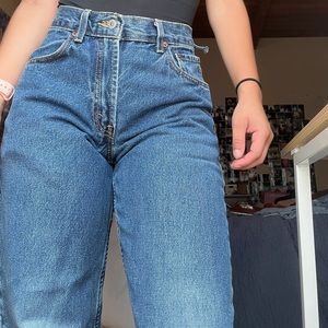 SOLD!! VINTAGE LEVI 550